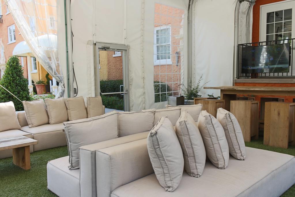 Artmore Hotel