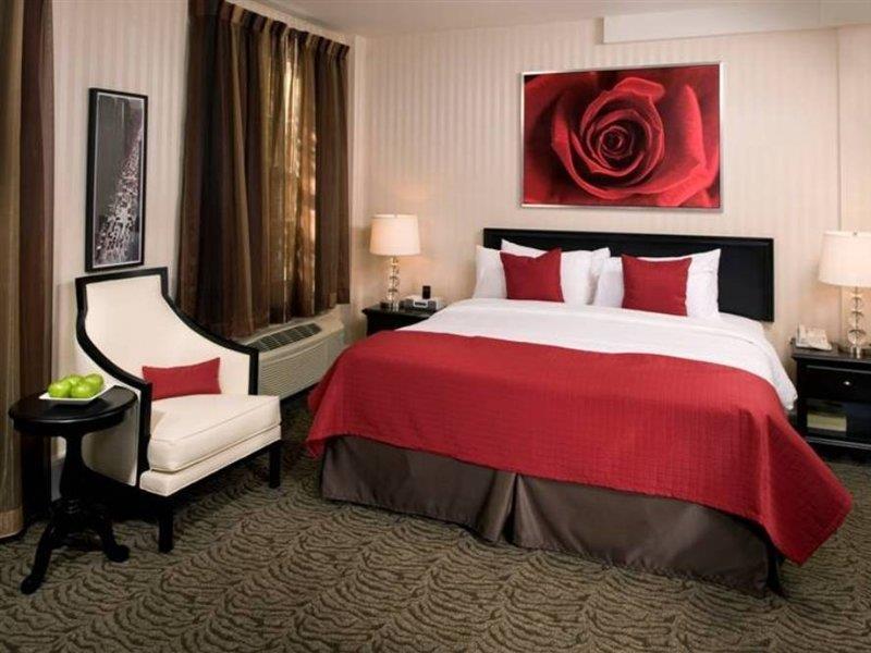 Artmore Hotel 3*