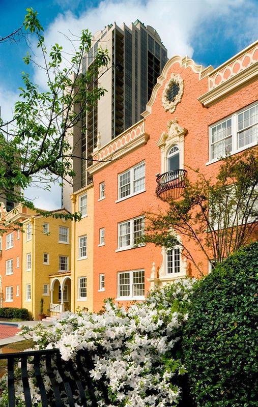 Artmore Hotel